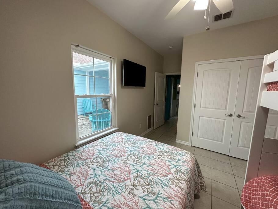 Barefoot Bungalow - Pet Friendly- 2 Bdrm Townhome Корпус-Кристи Экстерьер фото